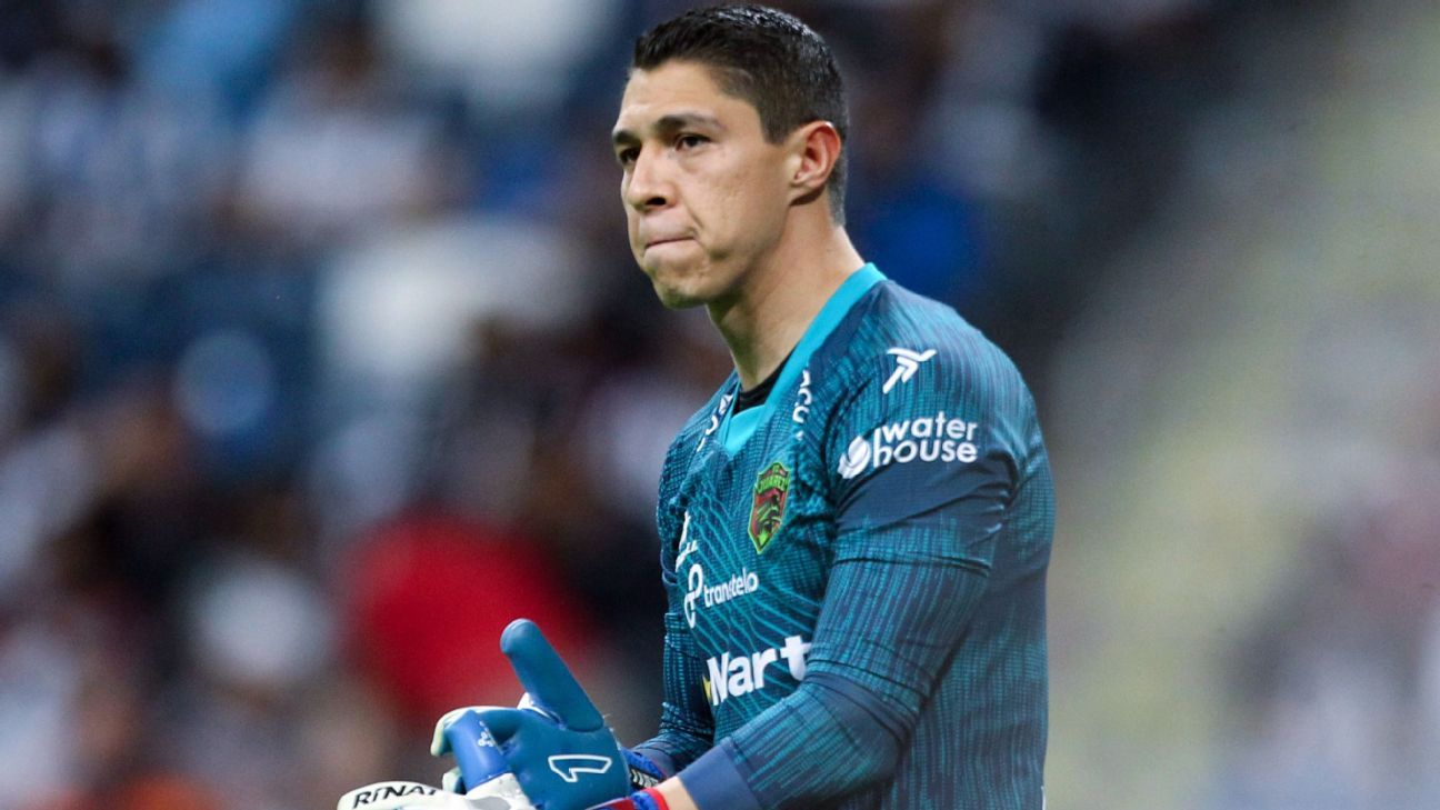 Rayados y Necaxa afinan detalles por Hugo González como préstamo con opción a compra