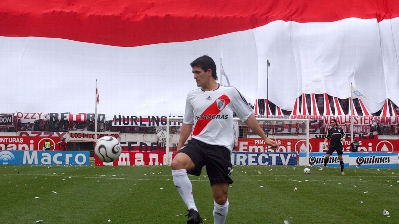 Ariel Ortega, the idol who was born to play for River.