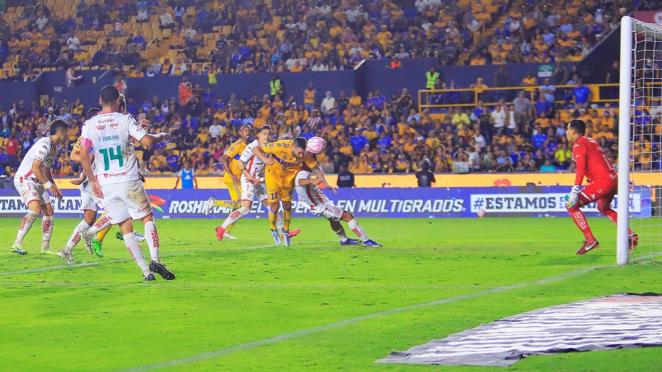 André-Pierre Gignac se colocó como el tercer máximo goleador en la Fase Final