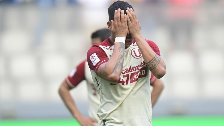 Luto en el fútbol peruano: un hincha de Universitario falleció en el Monumental y el partido vs. Huancayo fue suspendido