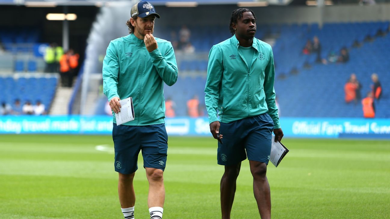 Pelly Mpanzu y un partido que hizo historia en el Luton Town - ESPN