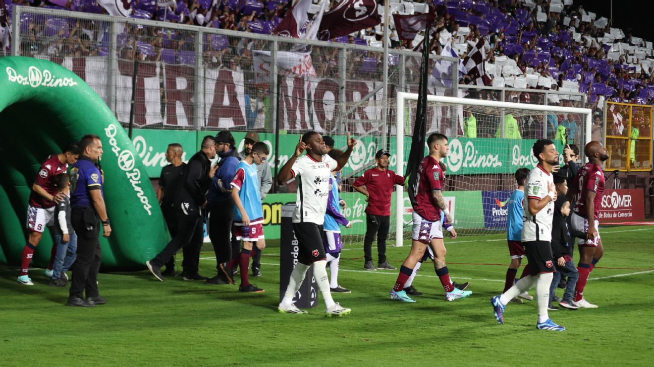 Joel Campbell se refiere al tenso recibimiento que tuvo en su primer clásico en el Saprissa - ESPN