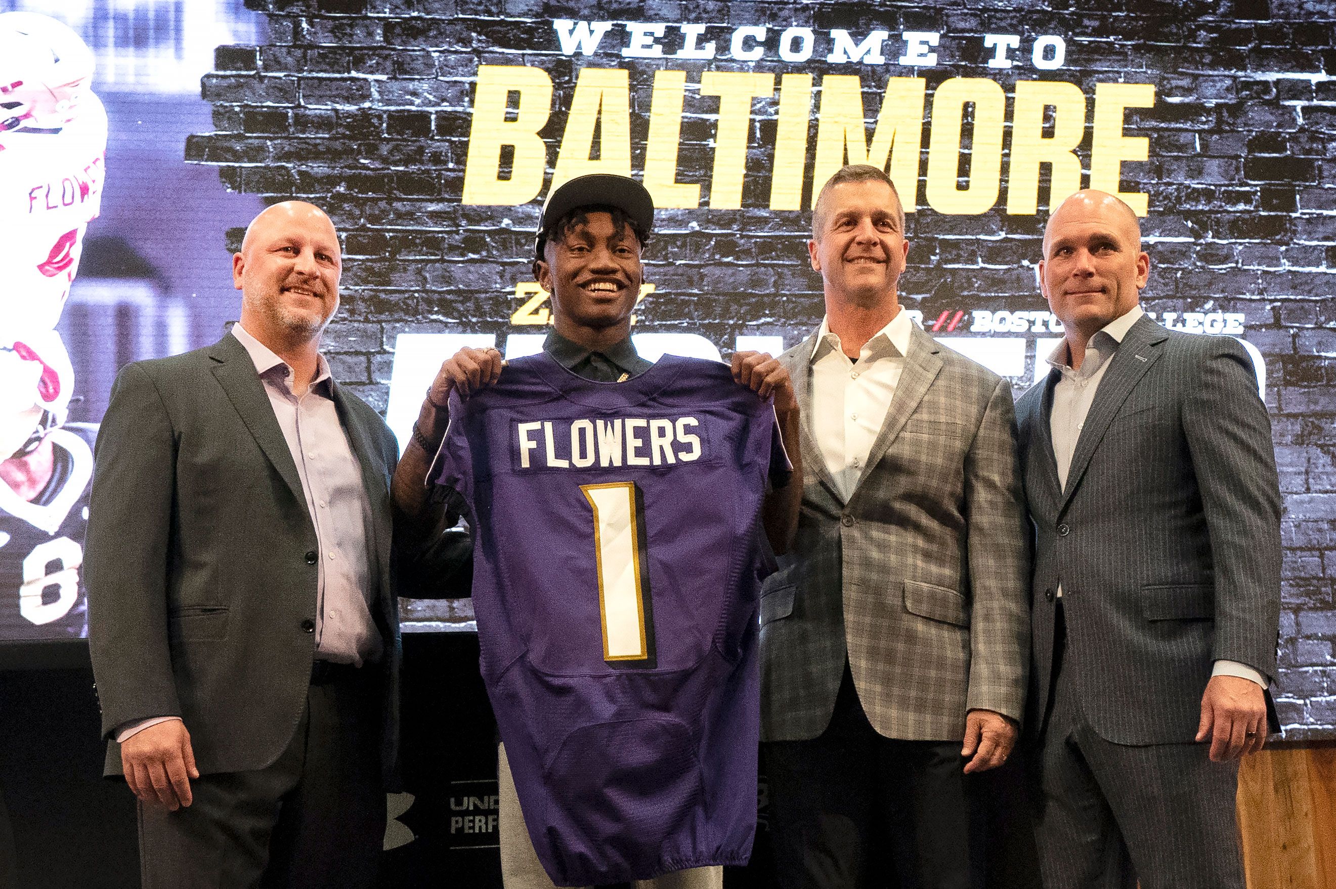 Fuentes: Chargers trabajan para contratar a Joe Hortiz de Ravens como gerente general - ESPN