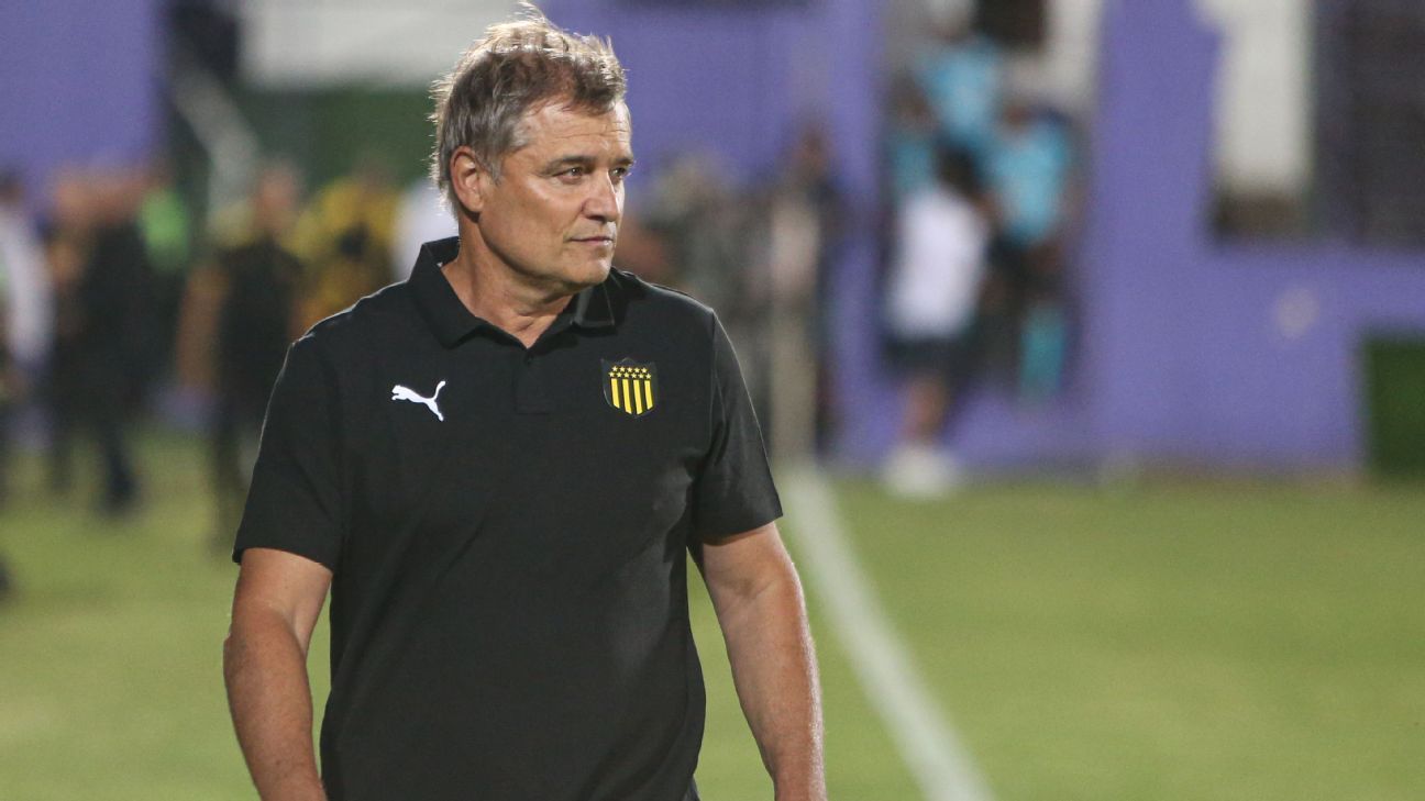 Diego Aguirre sobre la visita a Rosario Central: 