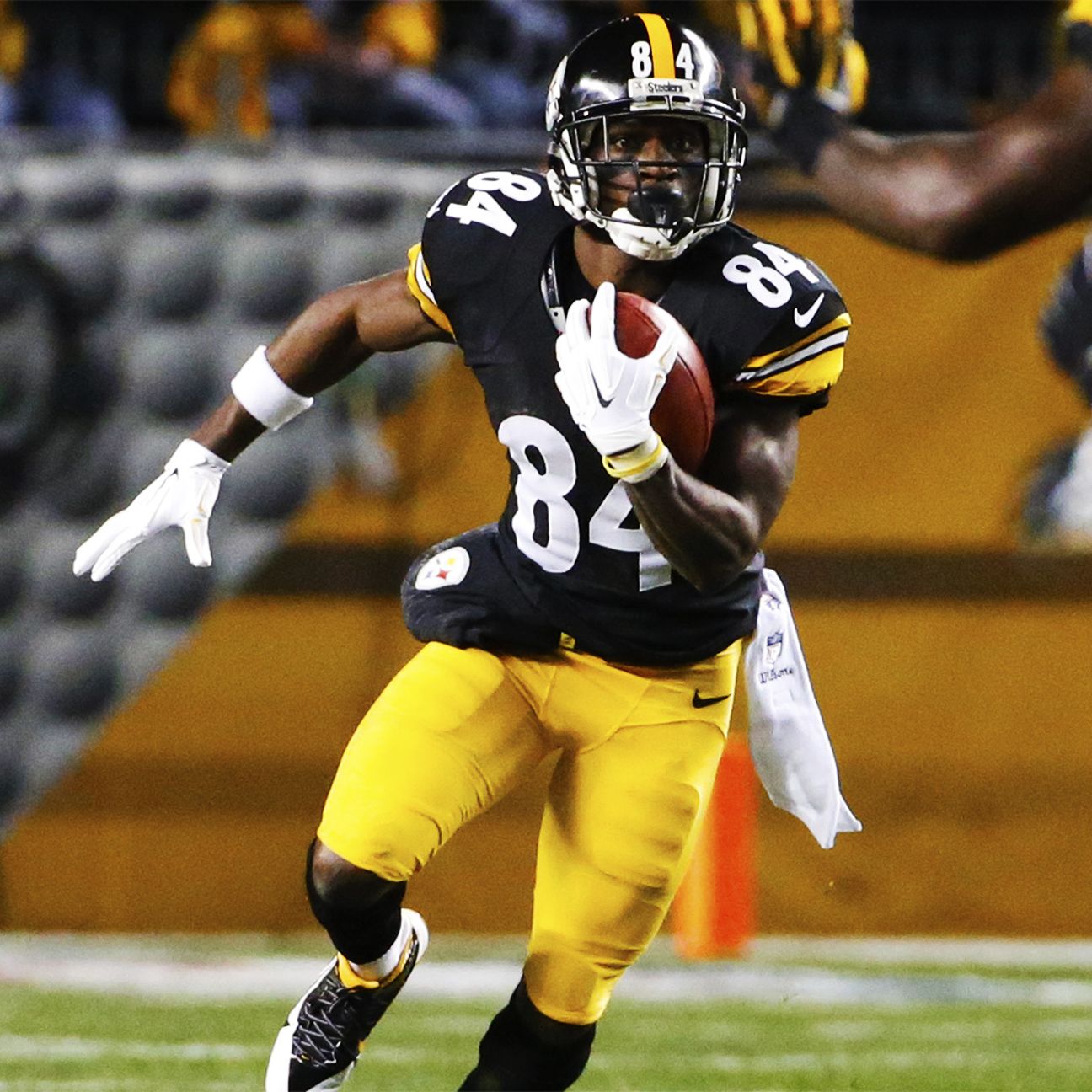 Antonio Brown joins Pittsburgh Steelers offseason workouts