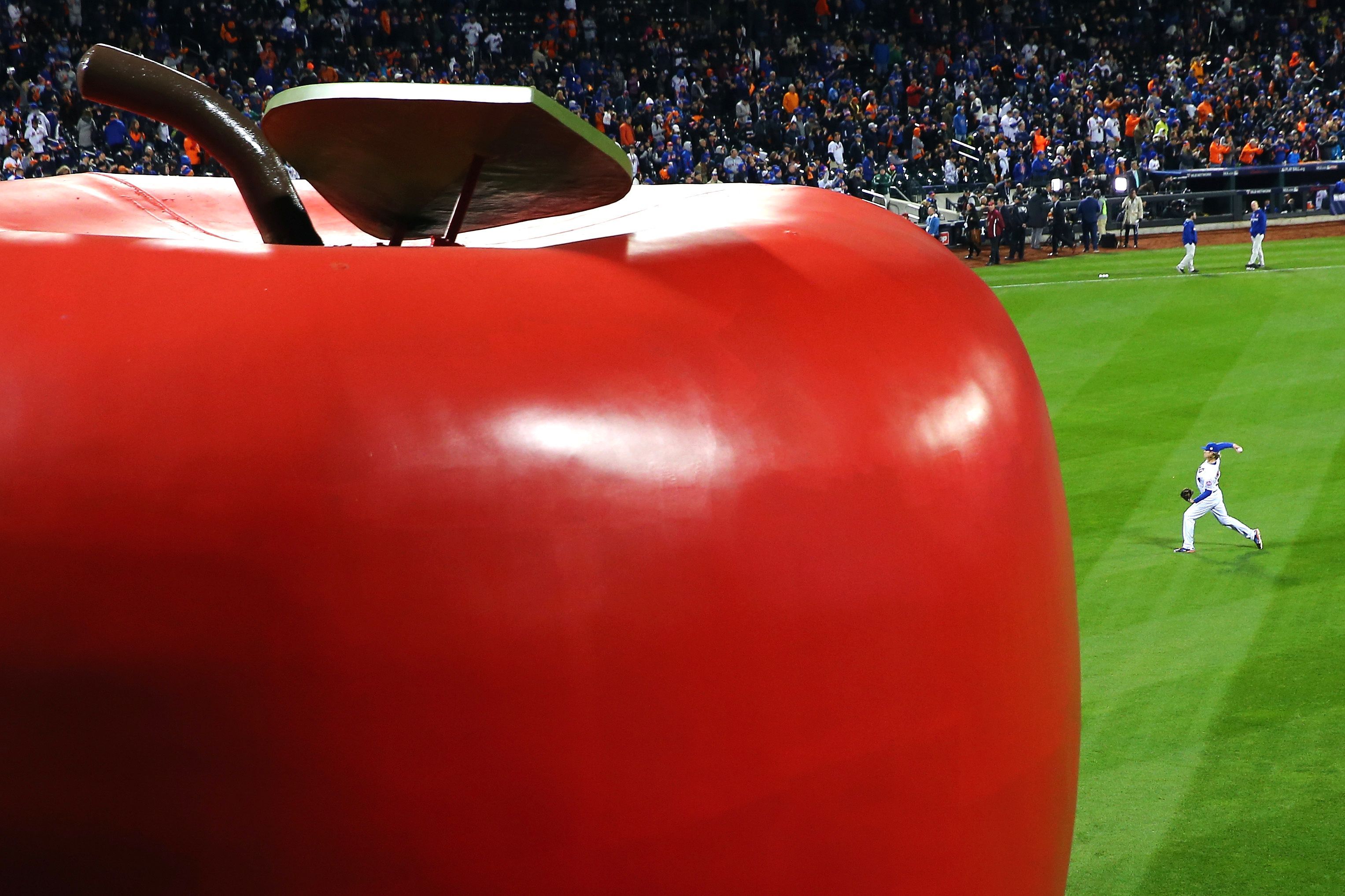 Thor suelta su brazo