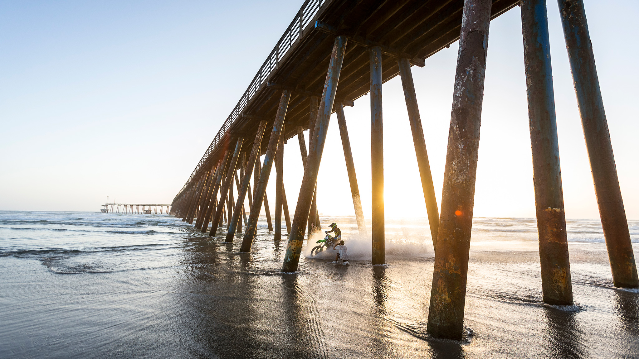 Axell Hodges is 20 years younger than the oldest Real