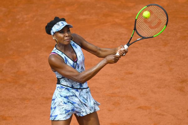 Venus Williams exits French Open after Bacsinszky defeat