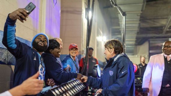 Titans owner Amy Adams Strunk replies to Texans on Oilers