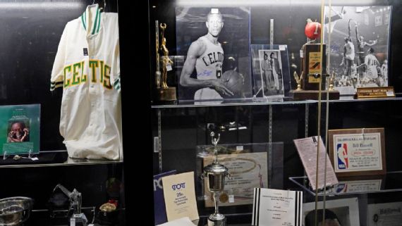 Bill Russell puts his NBA memorabilia up for auction - Chicago Sun-Times