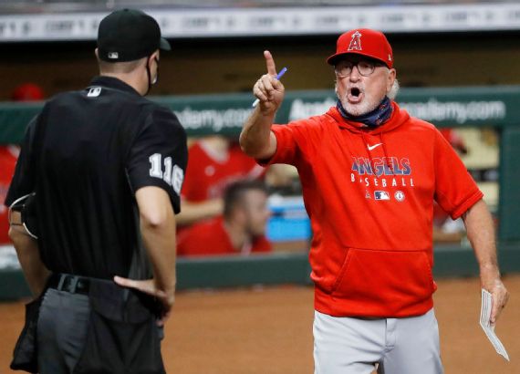 2013 Red Sox World Series hero lays into umpire after ejection in Cubs game  
