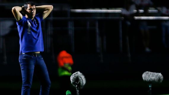 Carille volta a falar sobre mau momento do Corinthians e sobre demissão de treinadores 