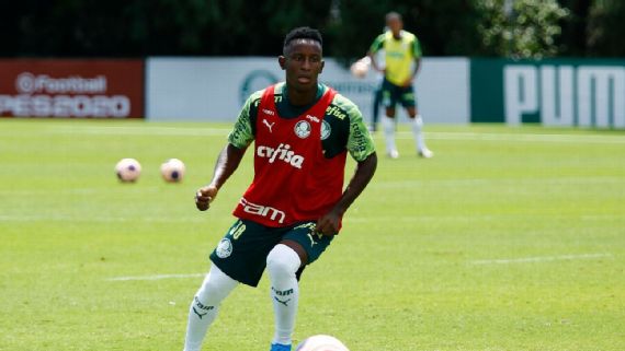 Palmeiras empresta colombiano Angulo para o Cruzeiro, mas vai arcar com parte do salário