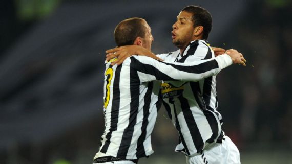 Lenda italiana detona Chiellini por críticas a Felipe Melo e Balotelli: 