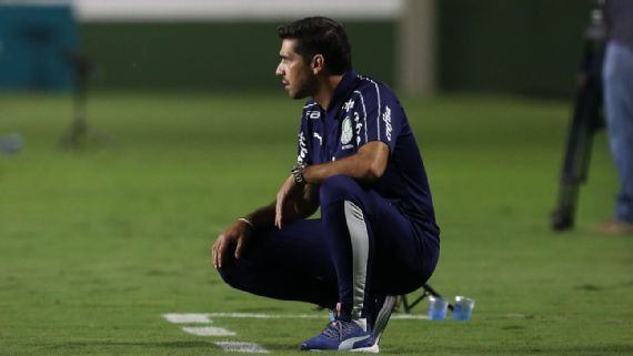 Abel Ferreira diz que Palmeiras não merecia perder e foi 'penalizado': 