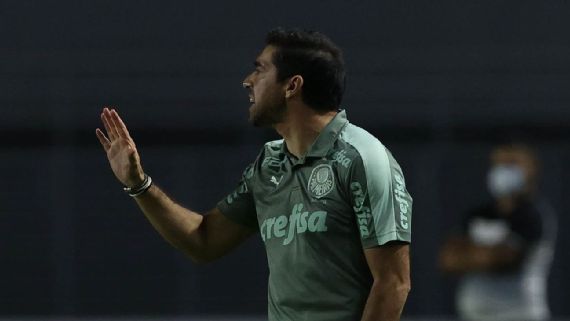 Abel fala sobre desgaste e revela que jogadores perderam cinco quilos em vitória diante do CRB
