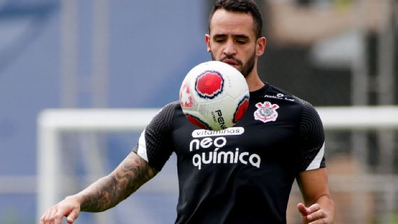 Renato Augusto cita Flamengo e Atlético-MG para defender Sylvinho no Corinthians