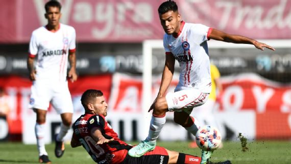 Presidente do Argentinos Juniors virá ao Brasil para conversar com o Corinthians sobre Fausto Vera