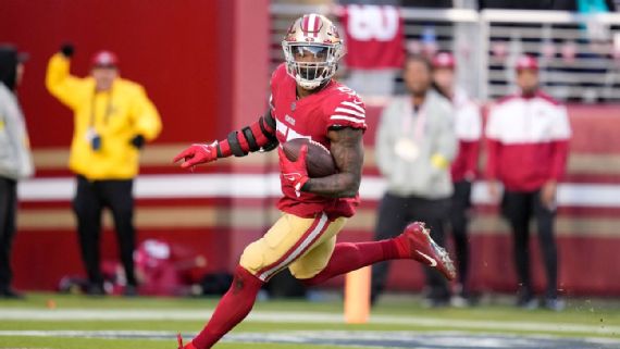 Dre Greenlaw in action for the 49ers