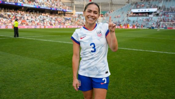 Lo'eau labonta celebrating her ⁢USWNT debut against China