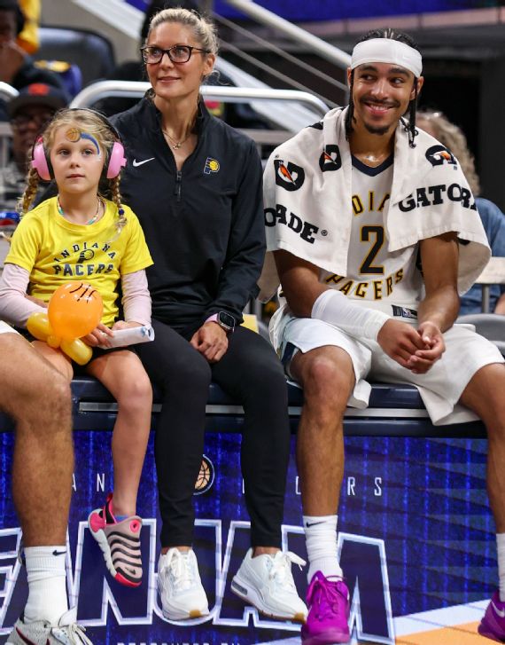 Jenny Boucek coaches from the bench for the Indiana Pacers.