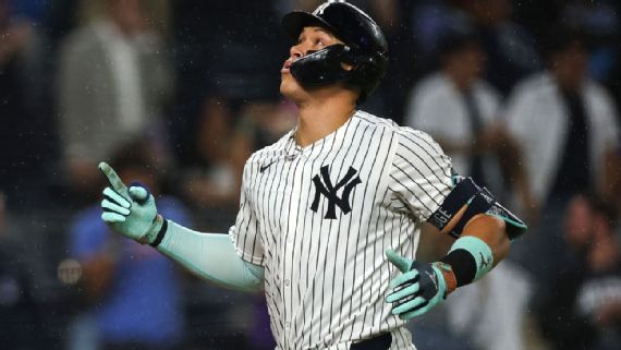 aaron Judge celebrates a home run