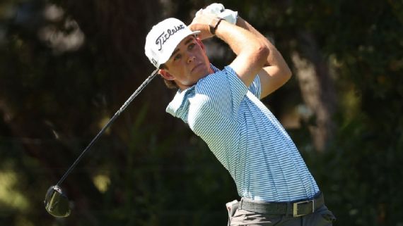 Jackson Koivun playing golf