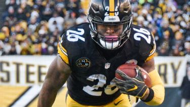 Le'Veon Bell, Pittsburgh Steelers  Ripped abs, Athletic supporter, Baller  alert