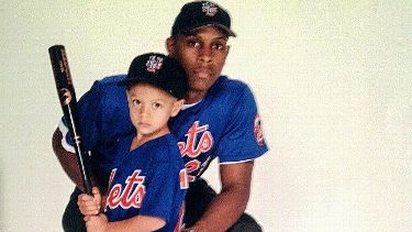 Patrick Mahomes II sported his dad's Mets jersey when he arrived