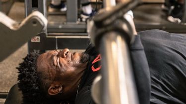 DK Metcalf weight room photograph: Wide receiver is a monster among men