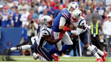 Patriots topple Texans, earn rematch with Ravens