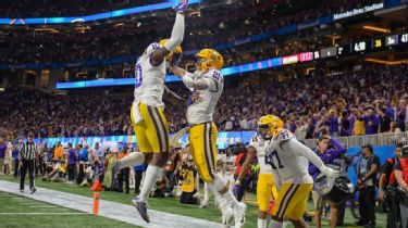 LSU new tight end transfer Thaddeus Moss on dad Randy at Tiger Stadium:  'That's definitely the plan', Archive