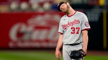 Report: Strasburg has severe nerve damage, shut down from rehab