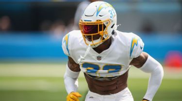 LA Chargers safety Derwin James a steady presence on defence - ESPN - Los  Angeles Chargers Blog- ESPN