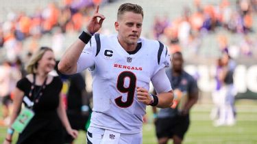 Bengals QB Joe Burrow's growth since three-pick day at Soldier Field should  give Bears hope - Chicago Sun-Times