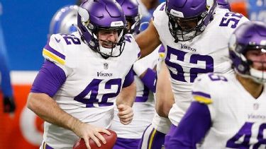 Vikings long snapper charts unlikely path from college walk-on to bad  bartender to  Pro Bowler?