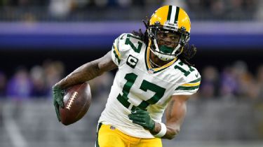 ESPN wonders if Raiders WR Davante Adams could ask for a trade