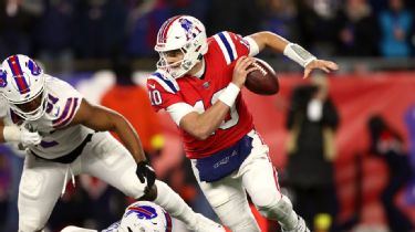 Bills vs. Patriots final score, results: Josh Allen, Buffalo cruise past  New England, regain AFC East lead