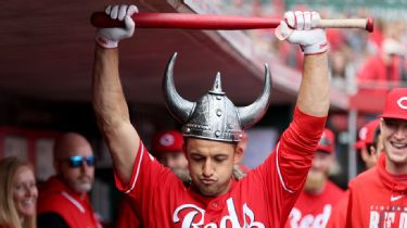 When did home-run celebrations start including funny hats and costume  props? : r/baseball