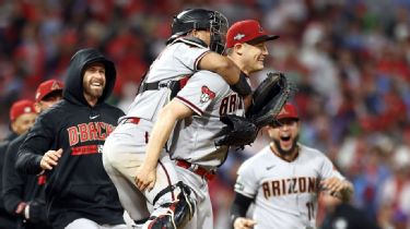 Diamondbacks make key plays to beat Giants