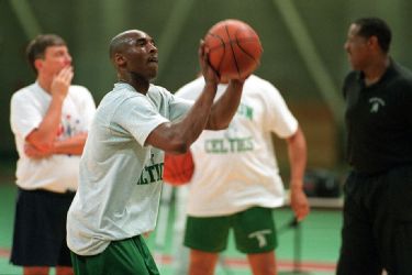 Red Auerbach thought Kobe Bryant was a 'hell of a player' during Celtics  pre-draft workout - Silver Screen and Roll