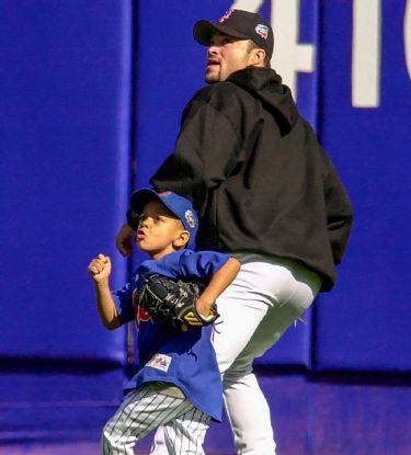 Patrick Mahomes after the game  I thought it was a cool thing to kind of  show off his jersey and everything he has done. Patrick Mahomes on repping  his dad's Mets