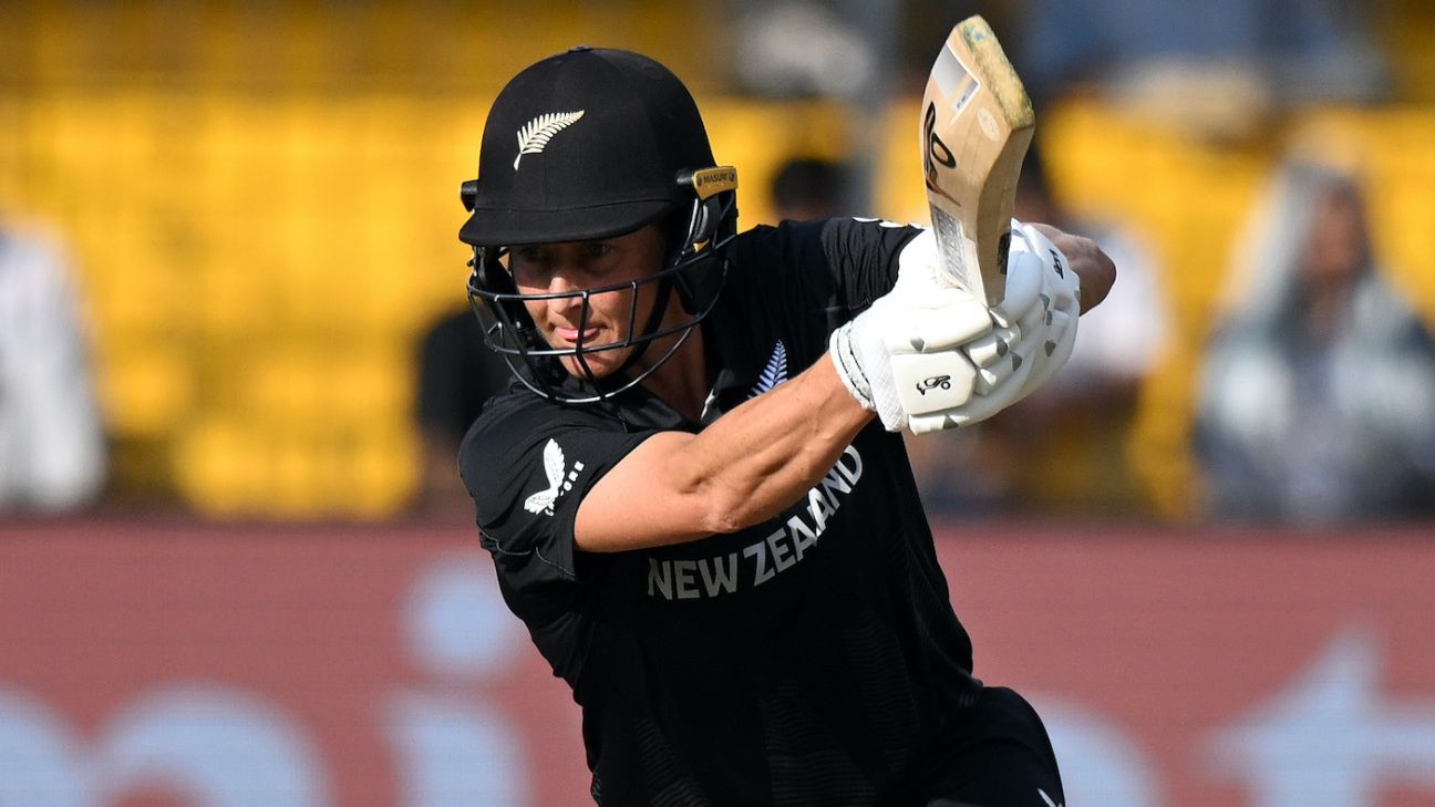 India Clinches Top Spot, Will Face Australia