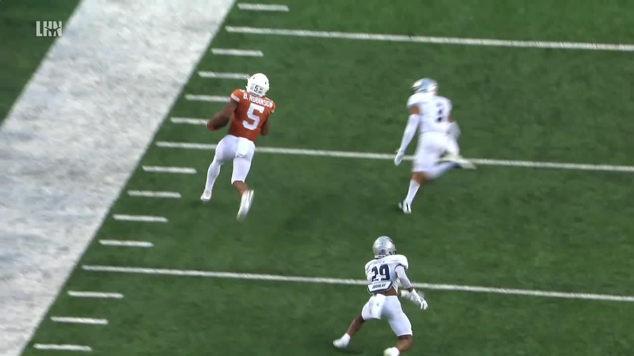 Bijan Robinson's stiff-arm on 21-yard run