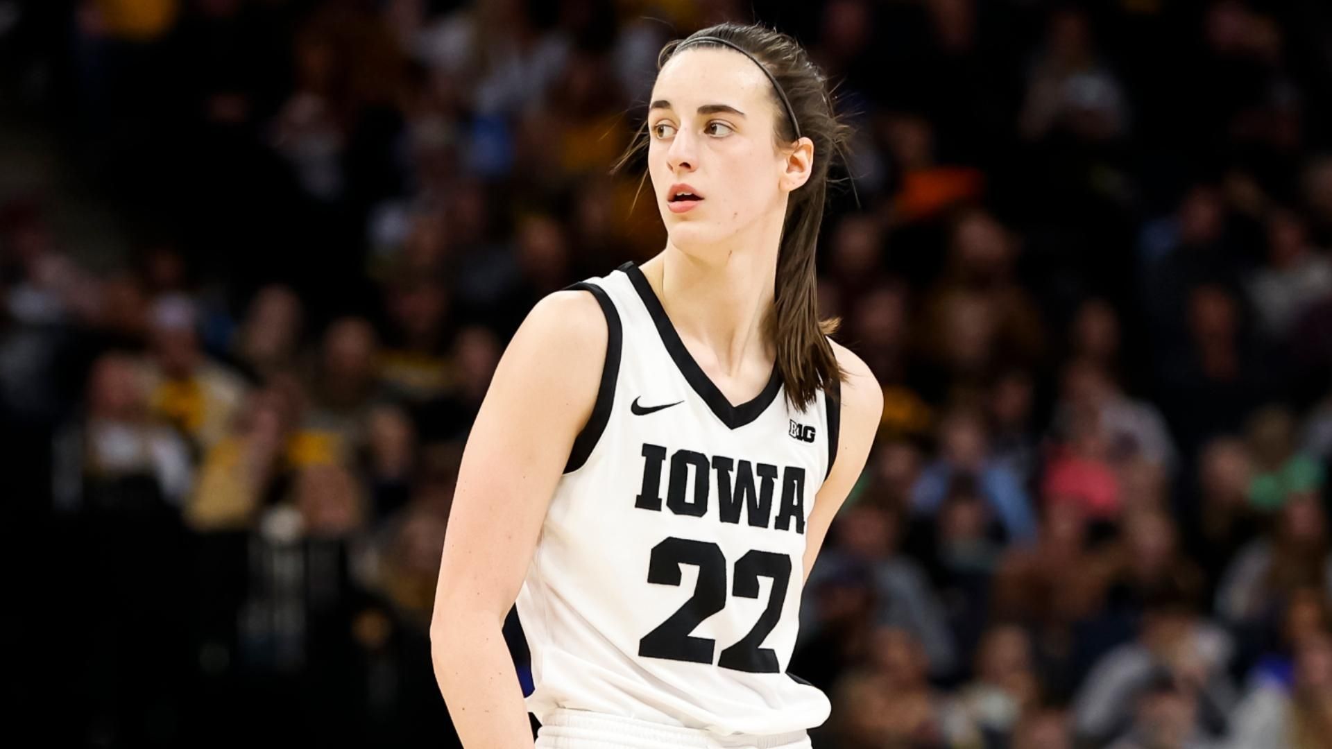 Caitlin Clark's 22 points, 9 assists lead Hawkeyes to Big Ten finals ...