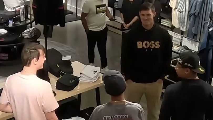 WATCH: Giants' Daniel Jones goes undercover as clothing store