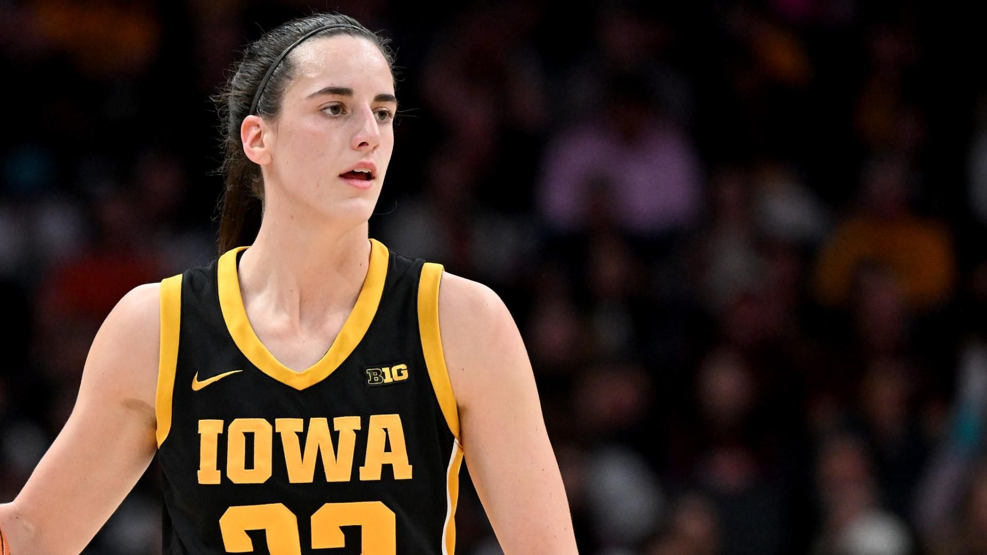 Caitlin Clark hits 44, Iowa holds off Virginia Tech