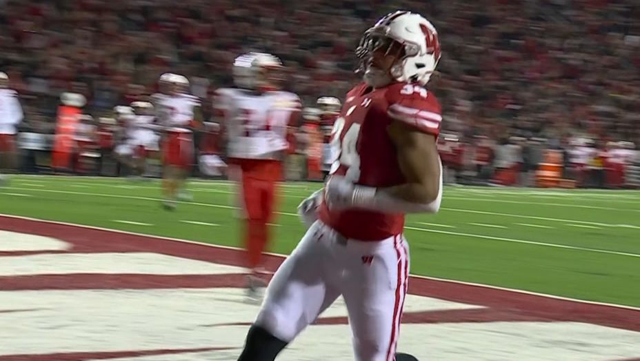 Jackson Acker snags a 26-yard Wisconsin TD - ESPN Video