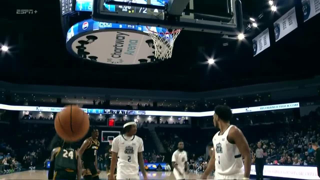 TreVon Spillers throws down big slam dunk vs. Old Dominion Monarchs ...