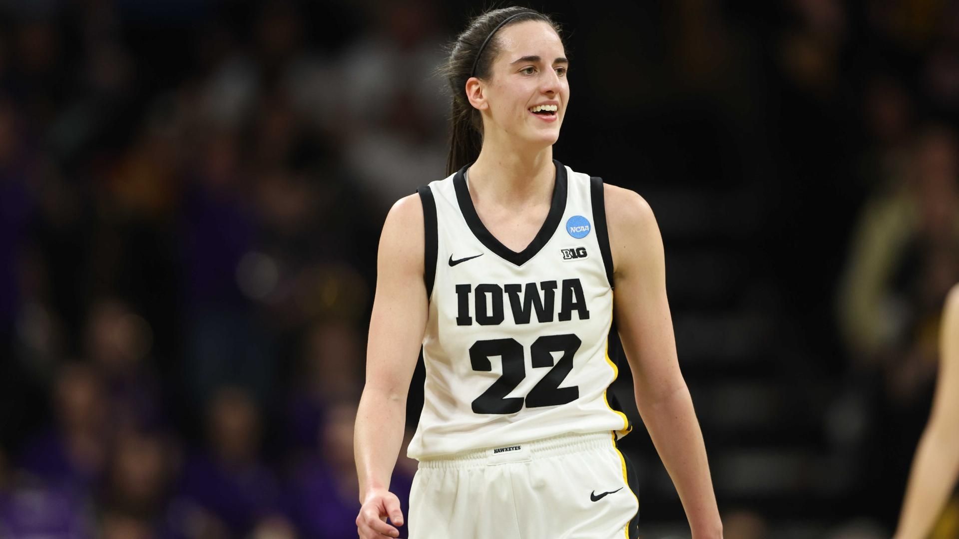 Caitlin Clark posts near triple-double in Iowa's first-round win - ESPN ...